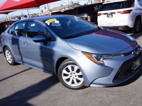 Used 2022 Toyota Corolla LE w/ Carpet Mat Package (TMS) FWD image 2