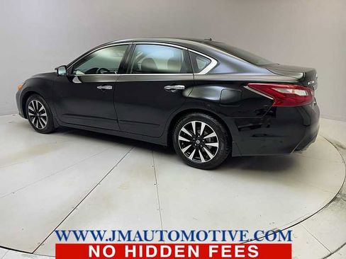 Used 2018 Nissan Altima 2.5 SV w/ 2.5 SV Technology Package FWD image 3