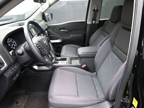 Used 2026 Nissan Frontier SV w/ Tow Package image 17