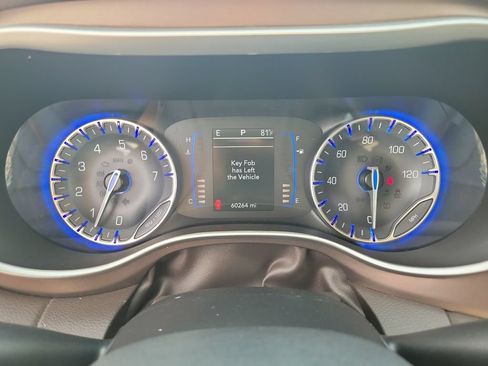 Used 2022 Chrysler Voyager LX FWD image 20