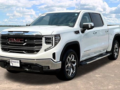 Used 2023 GMC Sierra 1500 SLT w/ SLT Premium Package AWD/4WD image 4