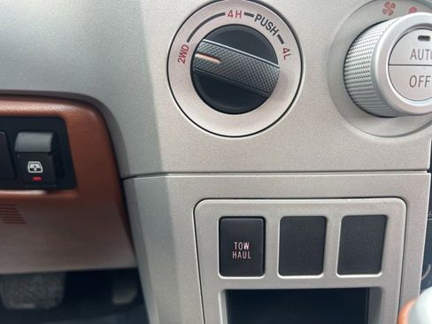 Used 2008 Toyota Tundra Limited image 32