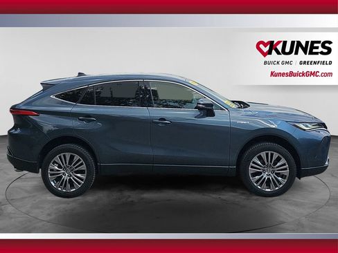 Used 2021 Toyota Venza XLE w/ Softex Package AWD/4WD image 12