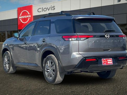 New 2026 Nissan Pathfinder SV image 7