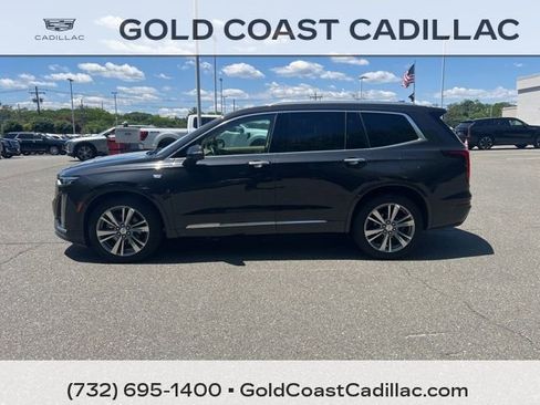 Used 2020 Cadillac XT6 Premium Luxury w/ Platinum Package AWD/4WD image 2
