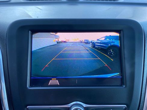 Used 2020 Chevrolet Equinox LT w/ Midnight Edition image 16