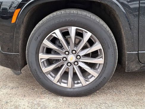 Used 2023 Chevrolet Traverse Premier image 33