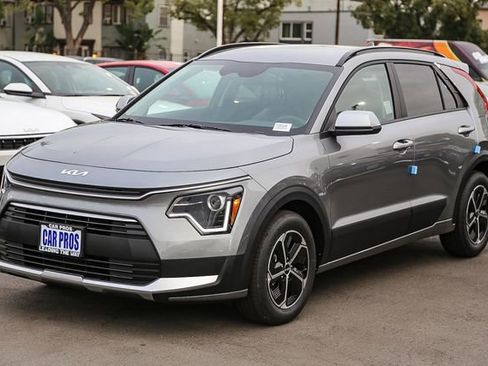 New 2026 Kia Niro LX image 12