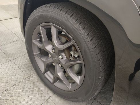 Used 2020 Jeep Grand Cherokee Limited X RWD image 31