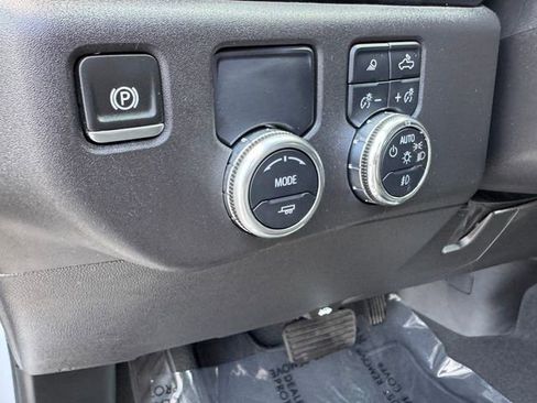 Certified 2024 GMC Sierra 1500 SLT RWD image 20