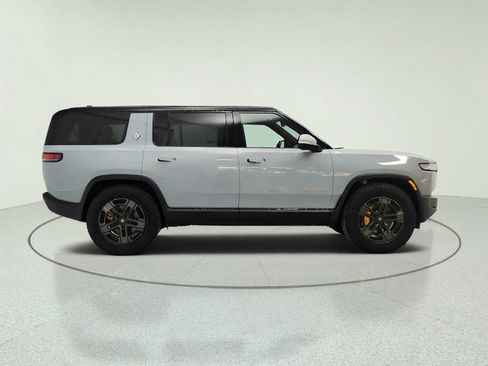 Used 2023 Rivian R1S Adventure AWD/4WD image 4