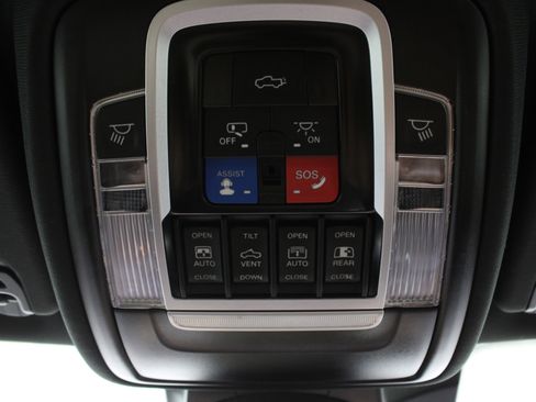 Used 2019 RAM 1500 Limited image 24