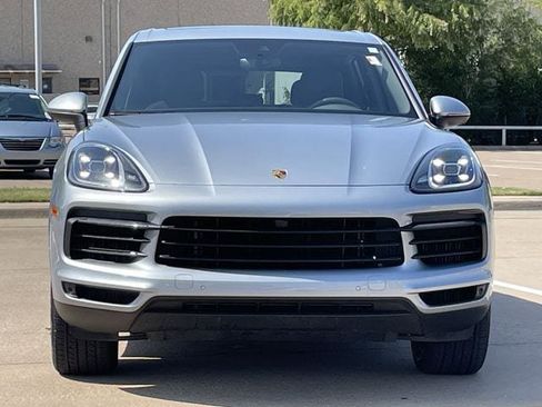 Used 2023 Porsche Cayenne AWD/4WD image 6
