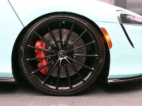 Used 2022 McLaren GT RWD image 50