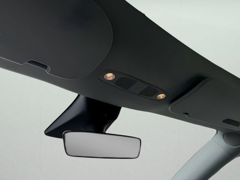 Used 2022 Tesla Model Y Long Range image 21