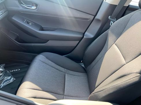 Used 2025 Honda Accord LX image 25