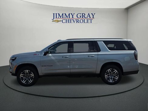 New 2026 Chevrolet Suburban Z71 w/ Z71 Off-Road Package AWD/4WD image 2