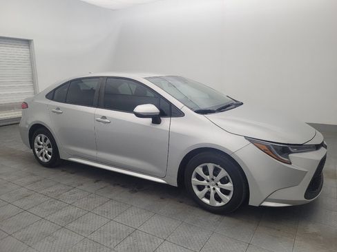 Used 2022 Toyota Corolla LE image 11