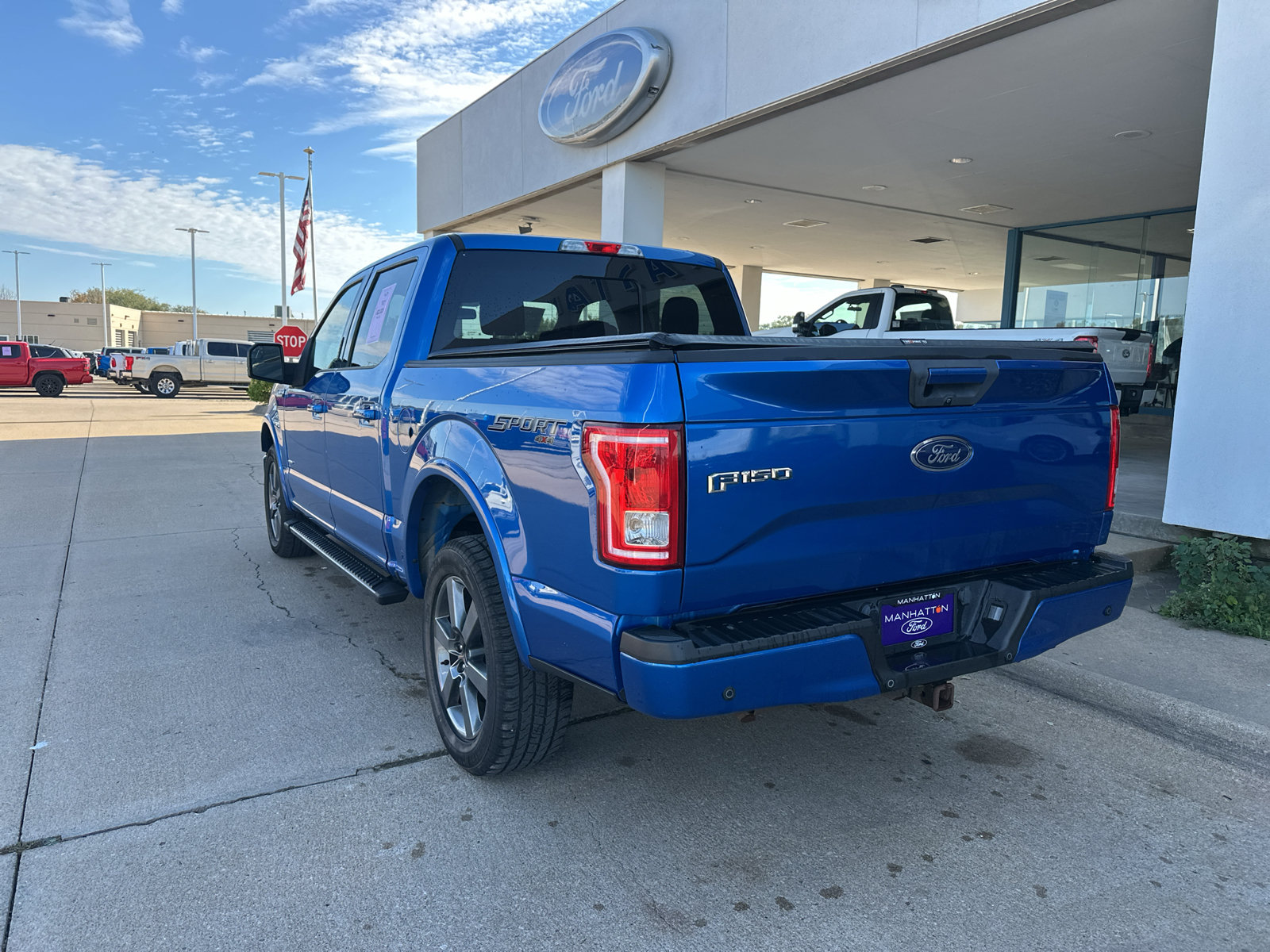 Used 2015 Ford F150 XLT w/ Equipment Group 302A Luxury AWD/4WD image 12