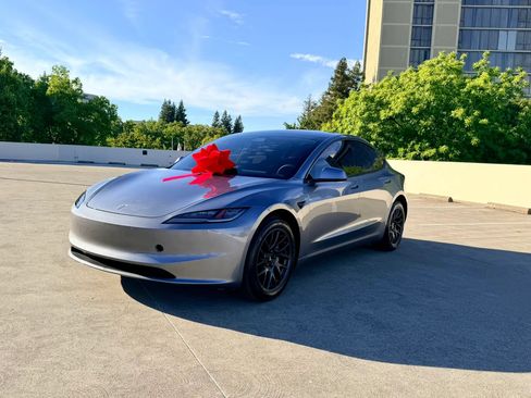 Used 2025 Tesla Model 3 RWD image 18