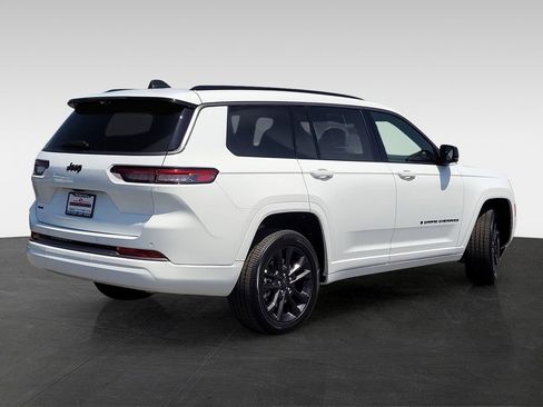 New 2026 Jeep Grand Cherokee L Limited image 4