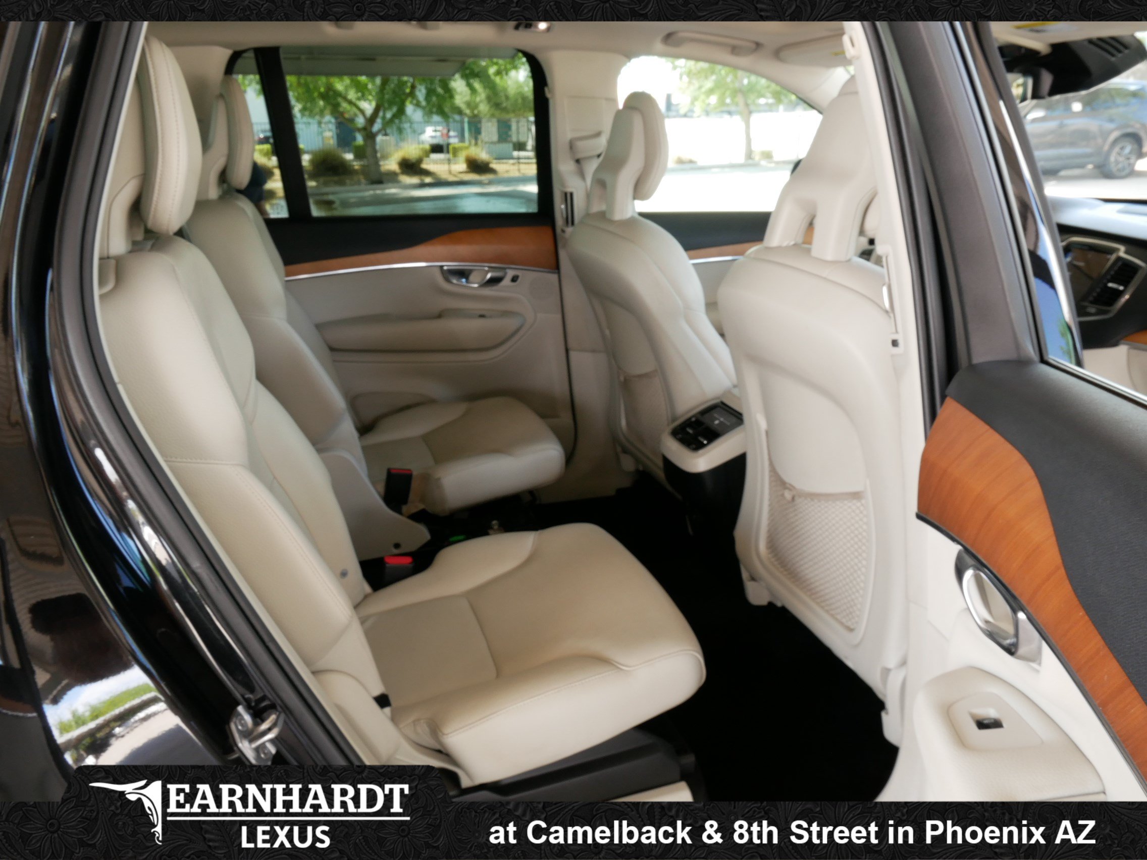 Used 2021 Volvo XC90 T6 Momentum w/ Protection Package Premier AWD/4WD image 16