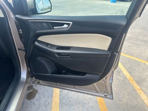 Used 2021 Ford Edge SEL w/ Convenience Package AWD/4WD image 32