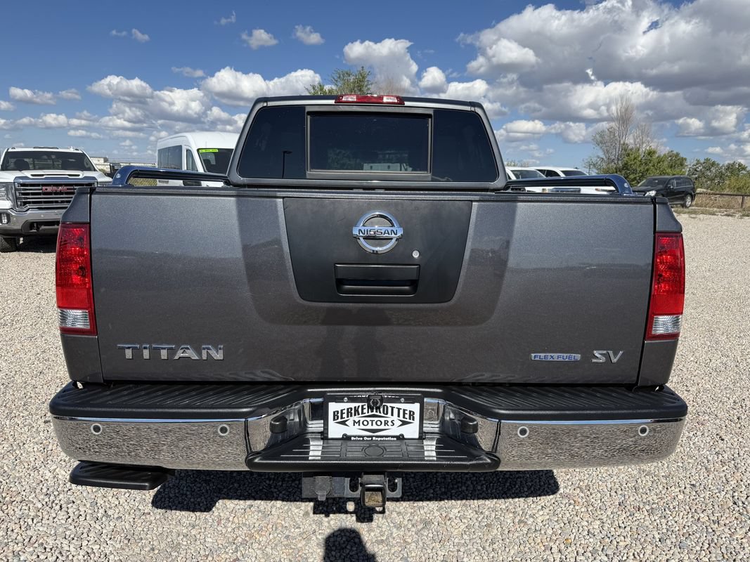 Used 2012 Nissan Titan SV w/ SV Value Truck Pkg RWD image 9