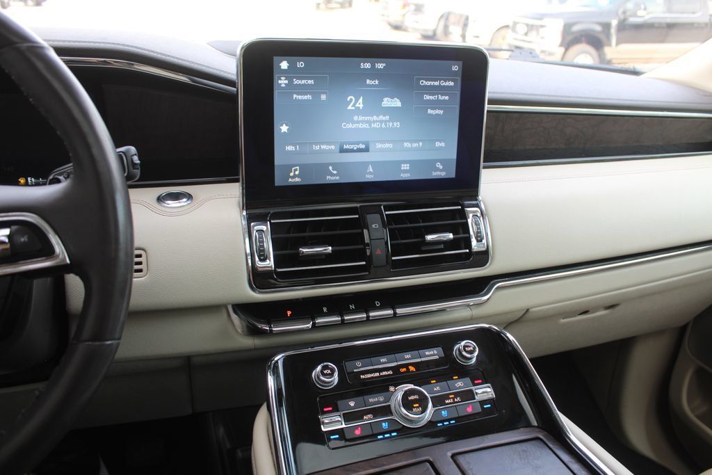 Used 2019 Lincoln Navigator Reserve w/ Cargo Package AWD/4WD image 15