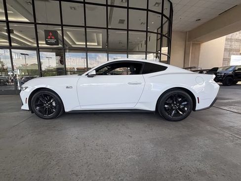 Used 2024 Ford Mustang GT RWD image 2