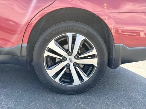 Used 2019 Subaru Outback 2.5i Limited w/ Popular Package #2 AWD/4WD image 10
