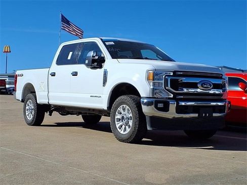Used 2022 Ford F250 XLT w/ XLT Value Package image 3