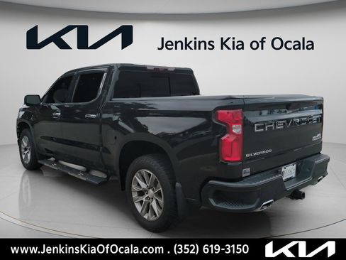 Used 2020 Chevrolet Silverado 1500 High Country w/ Technology Package AWD/4WD image 5