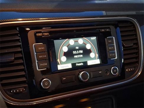 Used 2012 Volkswagen Beetle Turbo image 24
