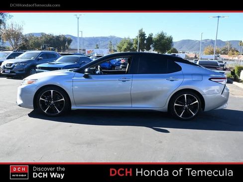 Used 2020 Toyota Camry XSE image 4