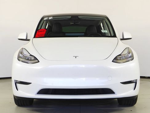 Used 2022 Tesla Model Y Long Range AWD/4WD image 3