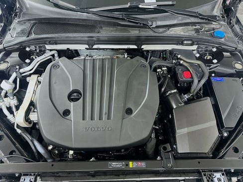 Used 2024 Volvo S60 B5 Core image 33