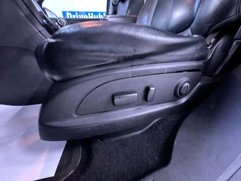 Used 2015 Chevrolet Traverse LT w/ Style and Technology Package image 13