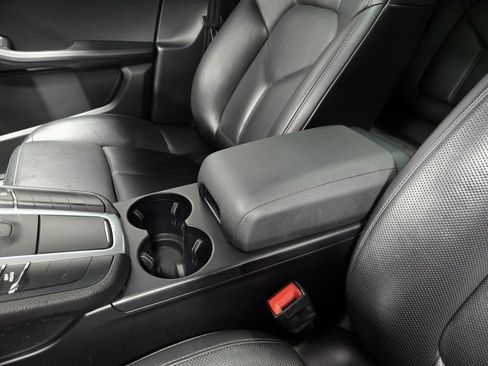 Used 2021 Porsche Macan S image 32