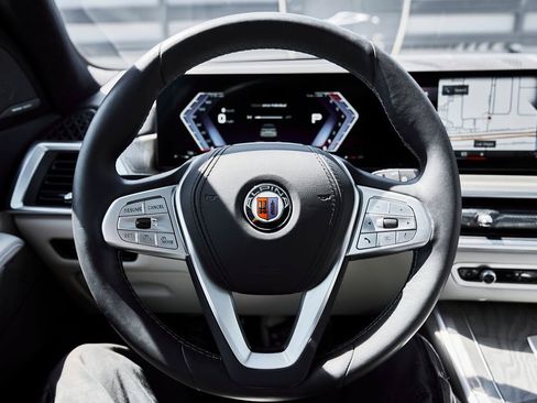 Used 2023 BMW ALPINA XB7 AWD/4WD image 67