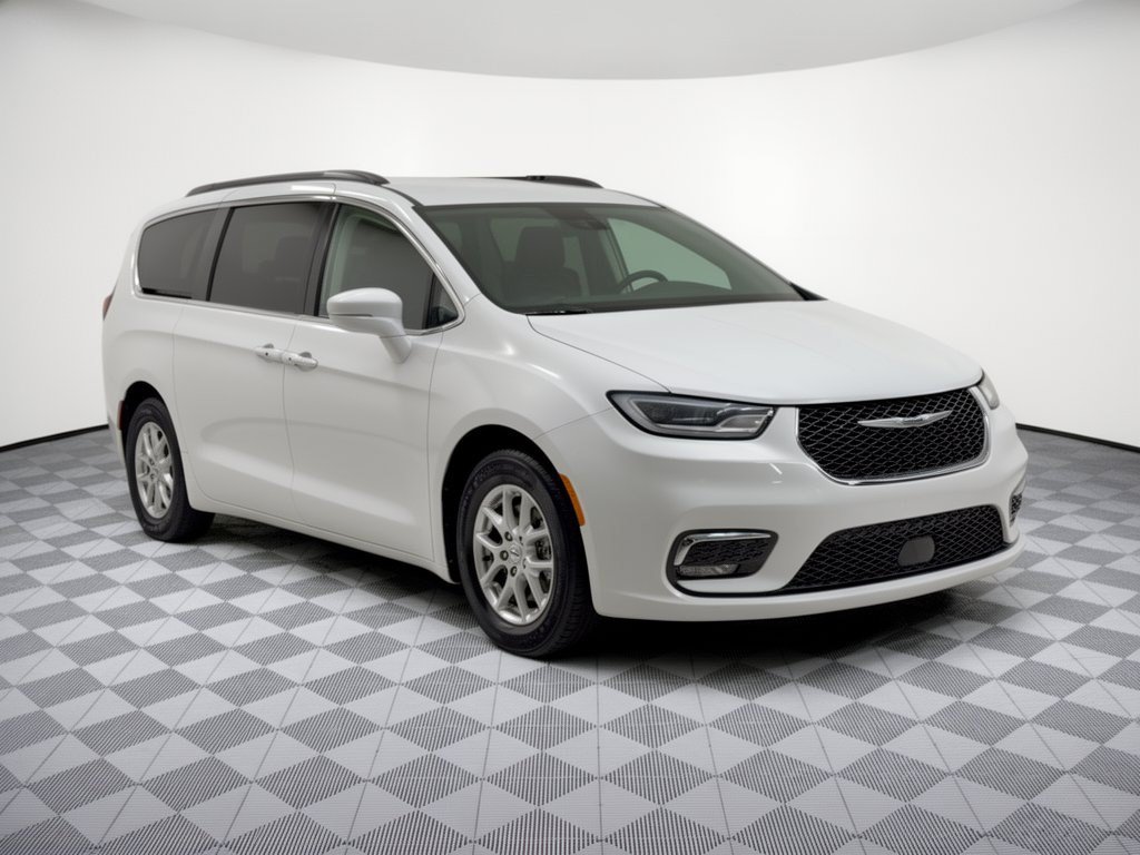 Used 2022 Chrysler Pacifica Touring-L FWD image 7
