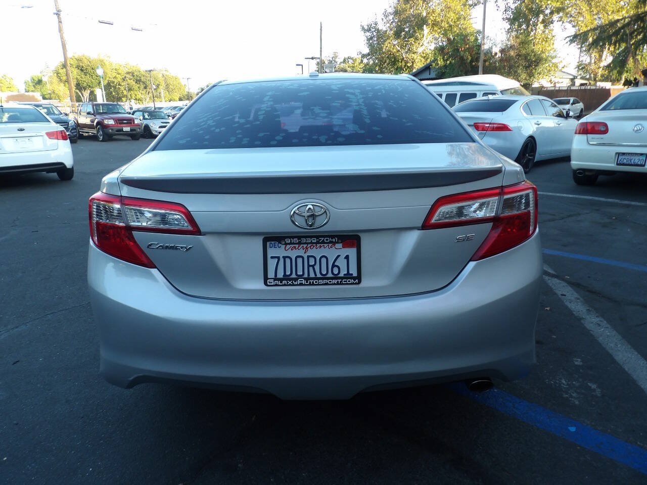 Used 2012 Toyota Camry SE w/ Preferred Accessory Pkg FWD image 11