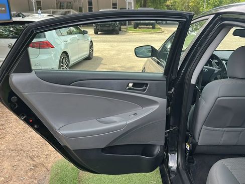 Used 2012 Hyundai Sonata GLS w/ Popular Equipment Pkg FWD image 17