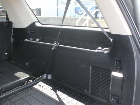 Used 2019 Ford Expedition Max Platinum AWD/4WD image 19