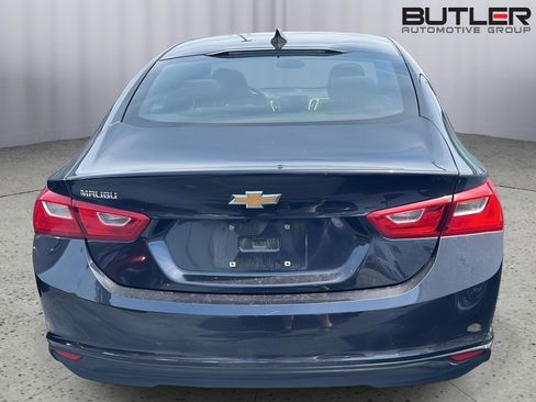 Used 2022 Chevrolet Malibu LS image 9