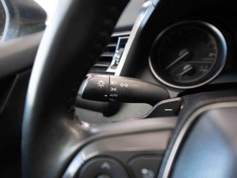 Used 2024 Toyota Camry SE image 13