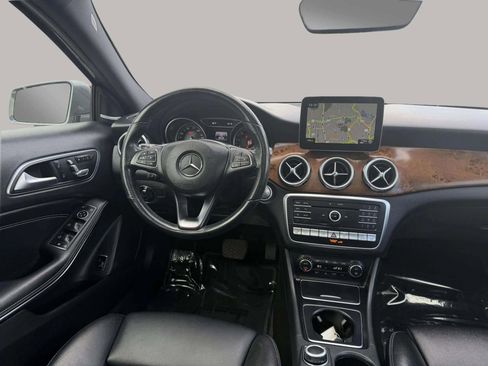 Used 2019 Mercedes-Benz GLA 250 4MATIC image 24