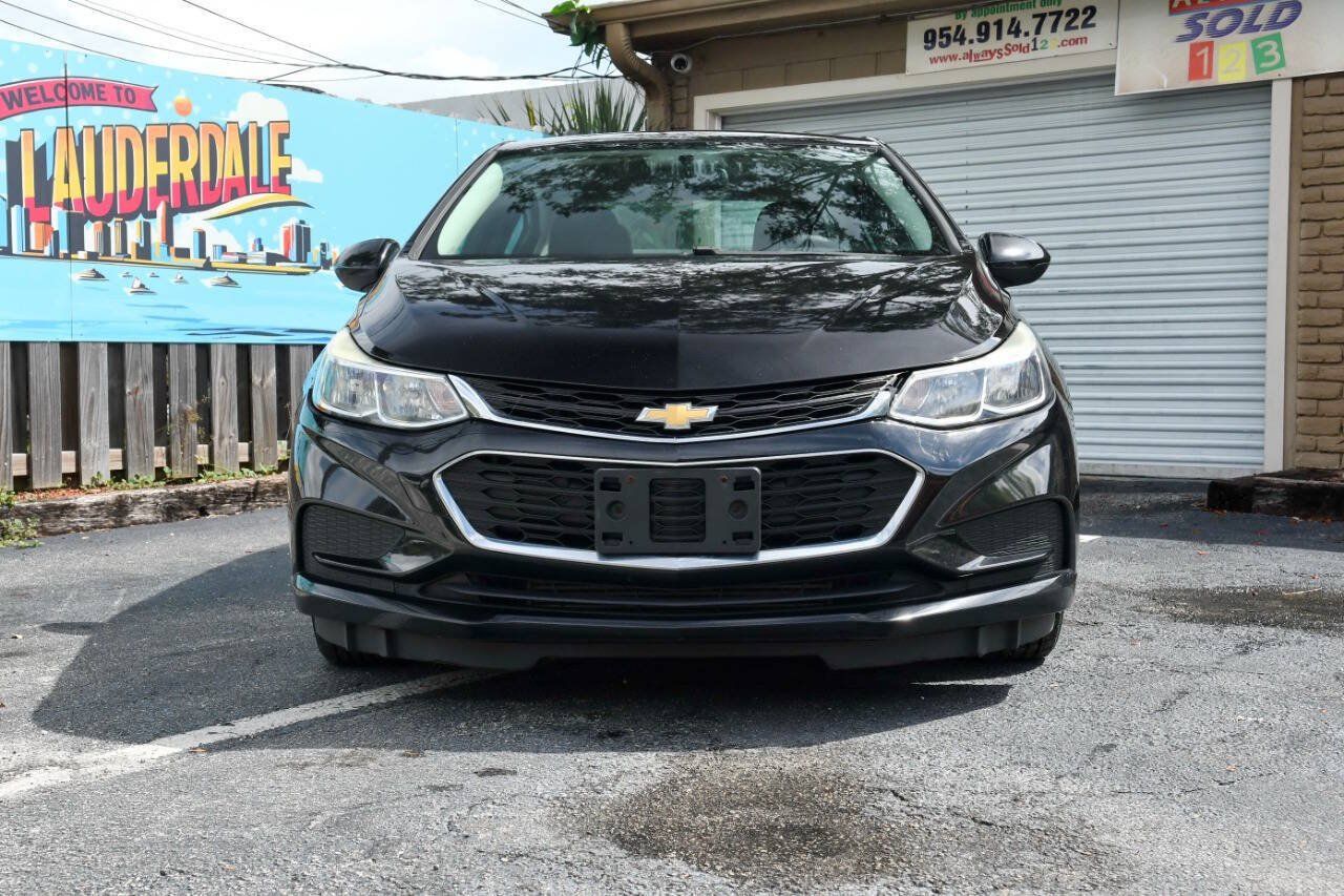 Used 2018 Chevrolet Cruze LS FWD image 3