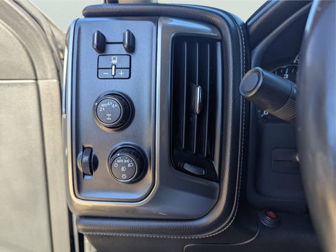 Used 2018 Chevrolet Silverado 1500 LTZ w/ Texas Edition image 21