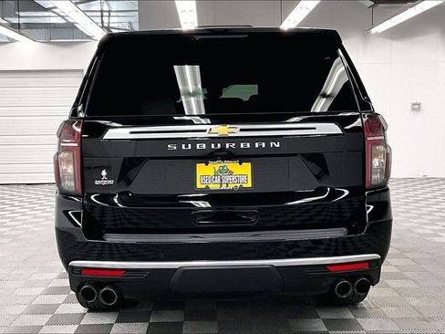 Used 2024 Chevrolet Suburban High Country AWD/4WD image 5